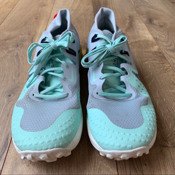 Nike Women’s Wildhorse 6 Hiking Shoes - Picture 3 of 10